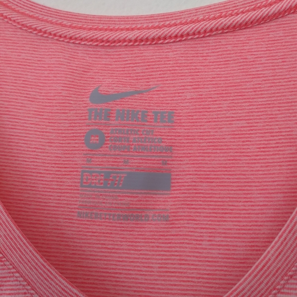 Nike Dri-Fit top - Picture 3 of 3